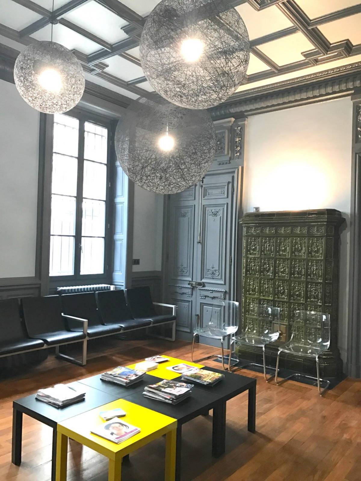 Salle d'attente Chirurgien esthétique femme à Grenoble – Rhône Alpes | Dr Cynthia Hamou